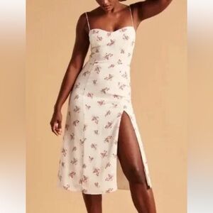 Abercrombie & Fitch Camille Midi Dress in white with red flowers size Medium.